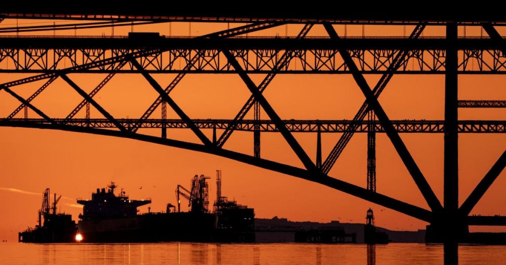 Oil prices rise and stocks fall as investors wary of ‘fragile’ US-Iran ceasefire