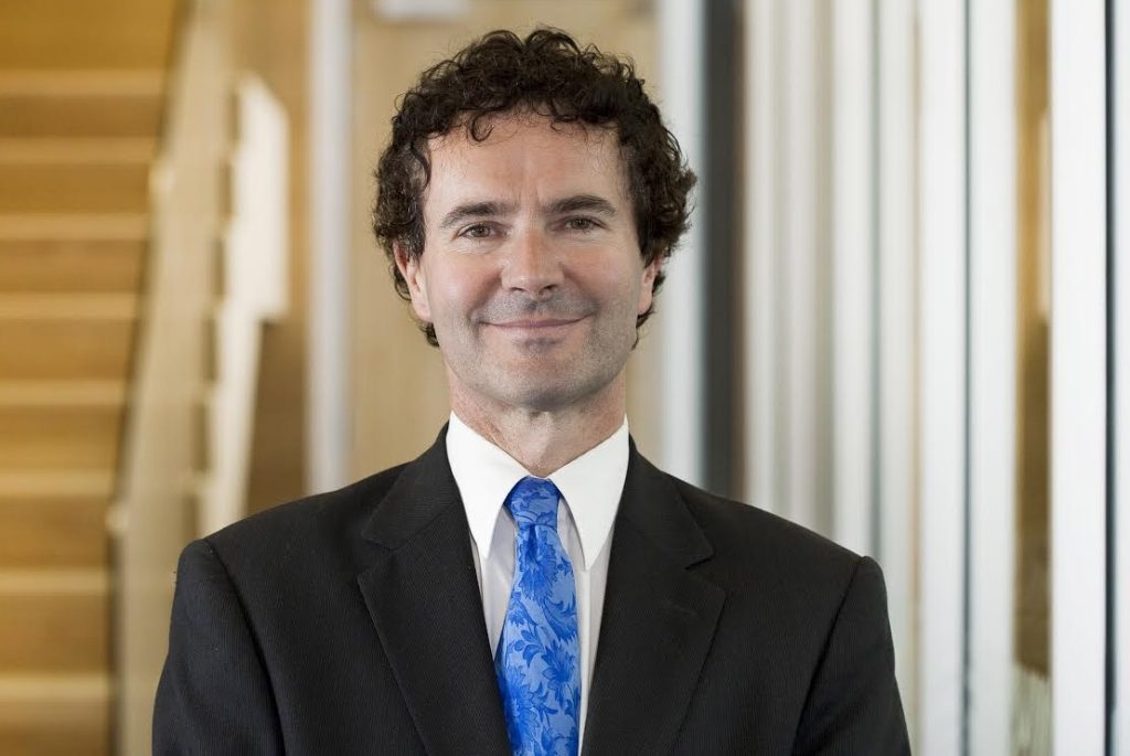 Mortgage enquiries sink as war drags on and interest rates rise