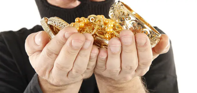 Canara Bank Officials Face Probe Over Rs 1.25 Crore Gold Fraud