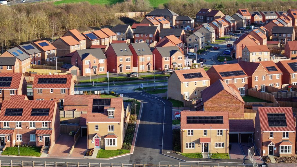 Mortgage borrowers seek shorter-term deals as market volatility saps confidence – Financial Times