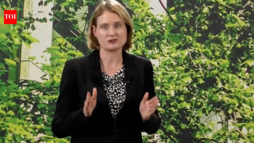 Oracle CFO Hilary Maxson: Who is Hilary Maxson: Oracle’s new Chief Financial Officer’s educational background, career journey, and expected salary |