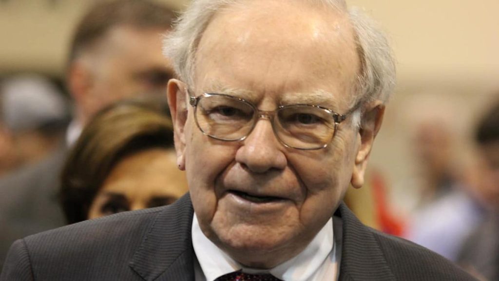 Fancy growing a Stocks and Shares ISA by 561% in 20 years? Just invest half as well as Warren Buffett!