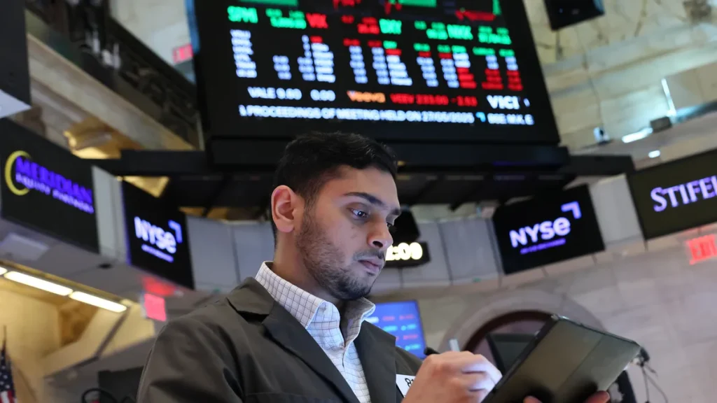 Memorial Day Friday stock market trading hours. Are they open?