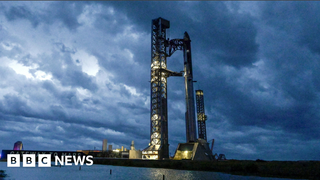 Elon Musk's SpaceX postpones Starship launch as mega share sale looms – BBC