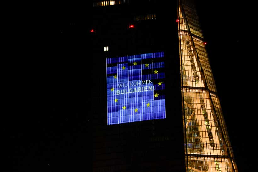 European Shares Hit Two Month High as Iran US Peace Hopes Boost Global Markets