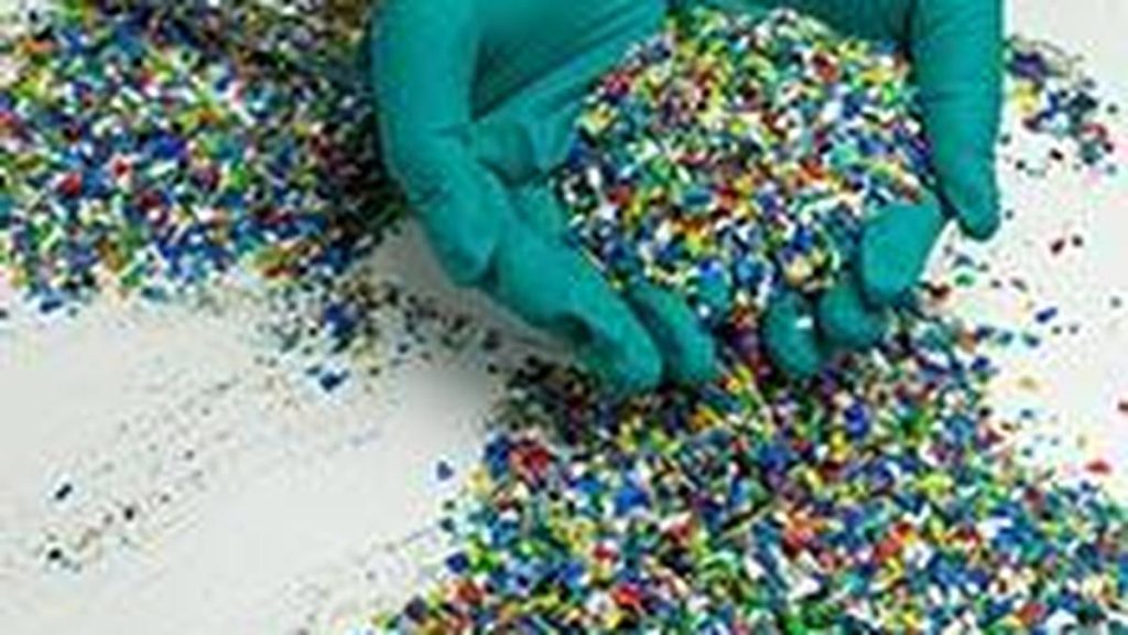 Recycled polymers and crude linkage: The emergence of a parallel commodity market