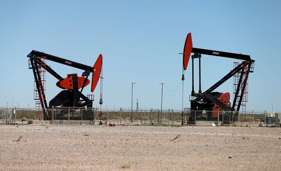 Oil Prices Plunged 20% in May, Under the Fog of U.S.-Iran Tensions, Where Are Oil Prices Heading?