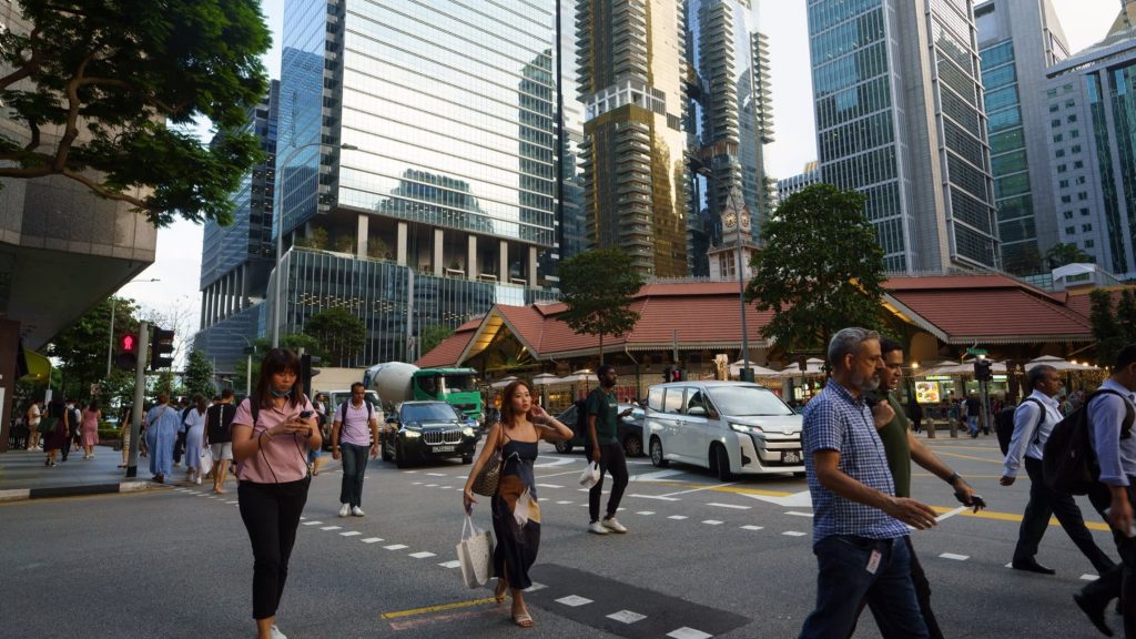 Singapore tells banks to speed up account openings for wealthy clients – Financial Times