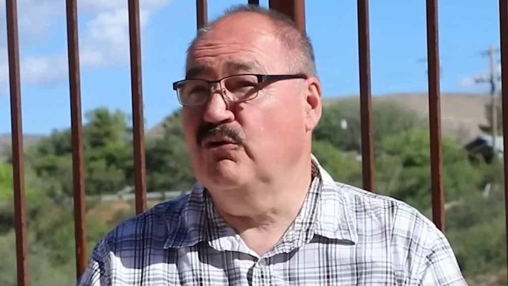 An Uber Driver Saw a Woman in Her 90s Waiting for a Bank ‘Courier.’ Then He Stopped the Scam