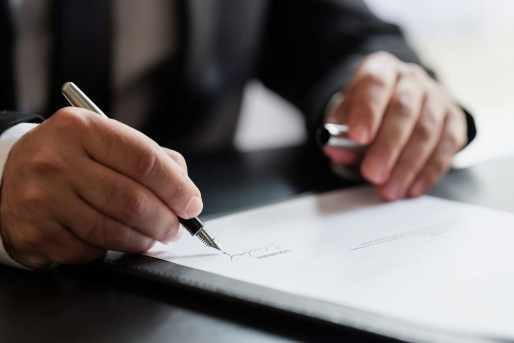 Moore Kingston Smith advises Haygarth on MBO from Omnicom