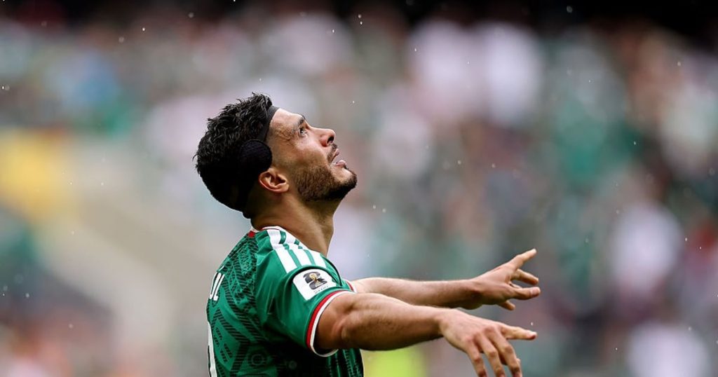 Mexico beat South Africa in World Cup opener with three red cards: Live updates and reaction