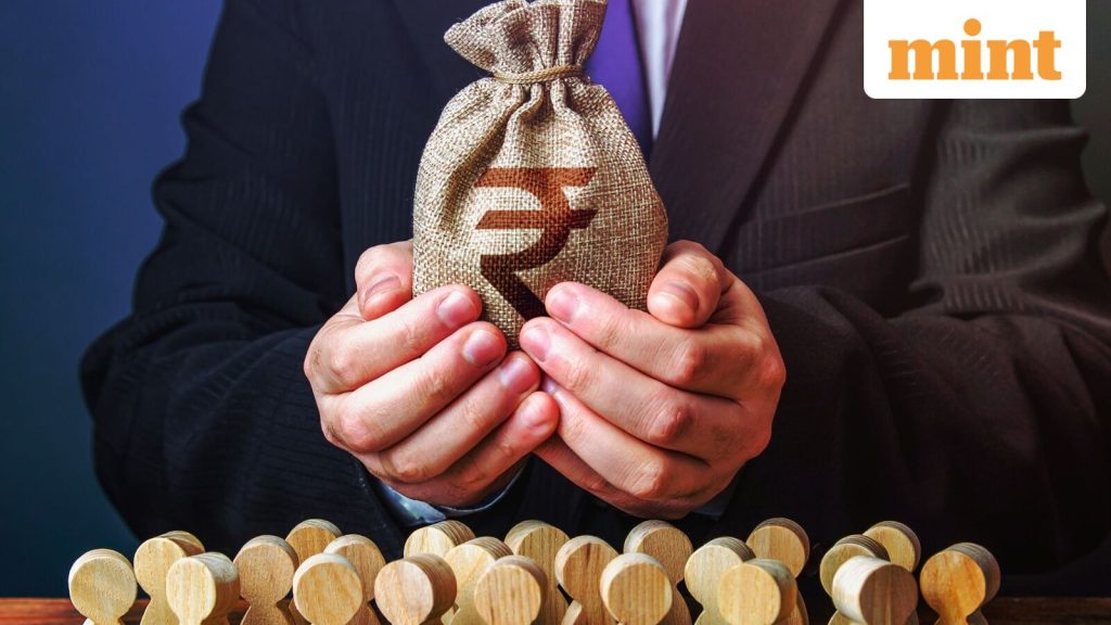 Personal loans from 8.95%: Compare June 2026 rates of HDFC Bank, ICICI Bank, Axis Bank and other top private lenders