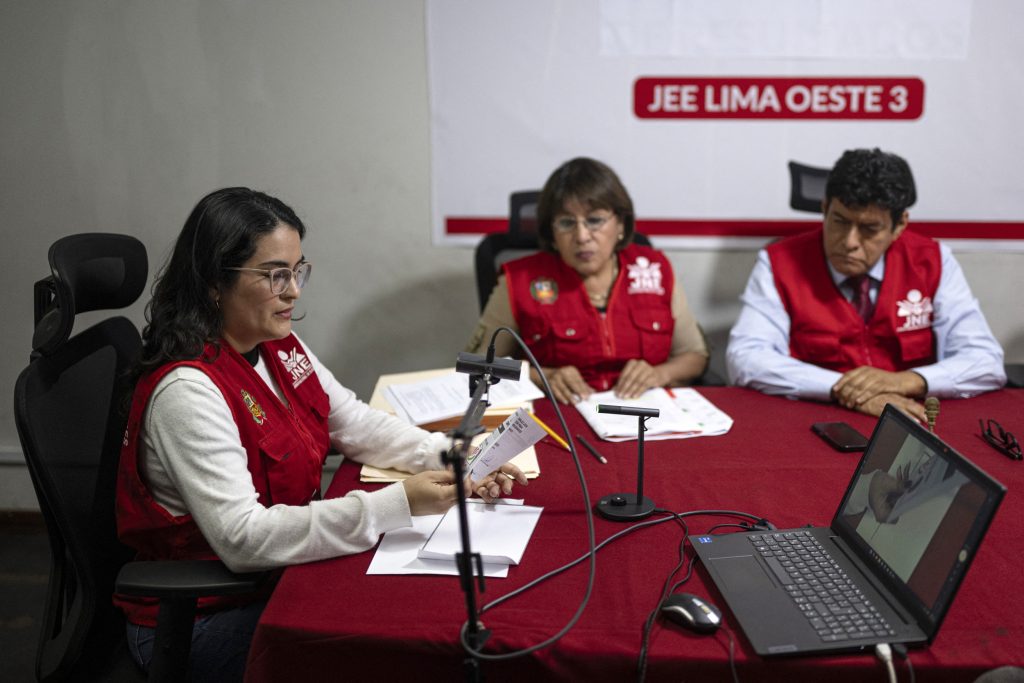 Peru’s Knife-Edge Runoff Drags Toward a Verdict as Fujimori Clings to a Sliver with 99.5% of Votes Tallied