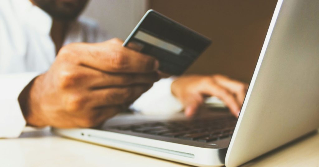 Hong Kong credit card balances rise as revolving lines fall