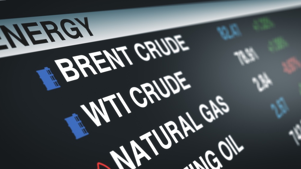 WTI Crude Falls Below $70 Mark; Trump Says Strait of Hormuz Won’t Charge Fees, Two Major Crude Futures Plunge Nearly 5% Again