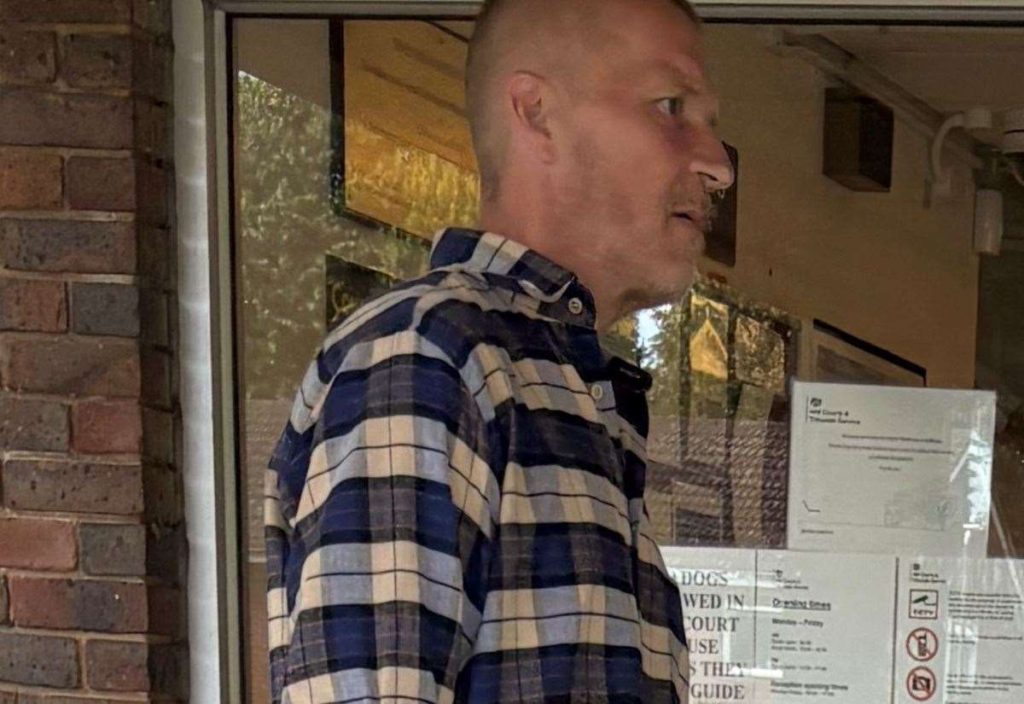 Serial gym thief who stole TV star Robson Green’s wallet strikes again at Bannatyne Health Club & Spa Ashford