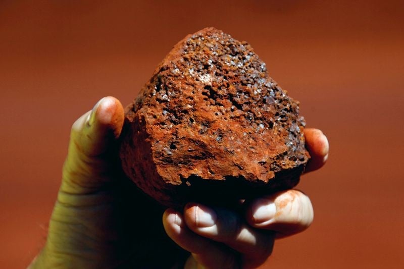 China curbs some Fortescue iron ore cargoes as supply talks continue