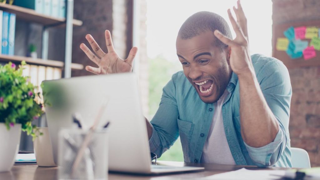Here’s What Actually Changes When Your Credit Score Hits 800 — and What Doesn’t