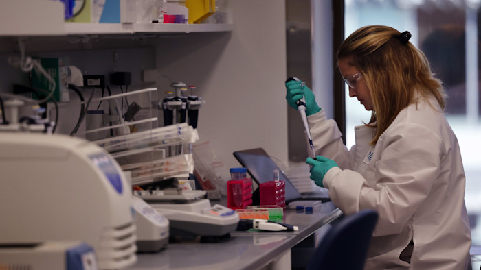 Investors bet on AI drug discovery despite approval gap – Financial Times