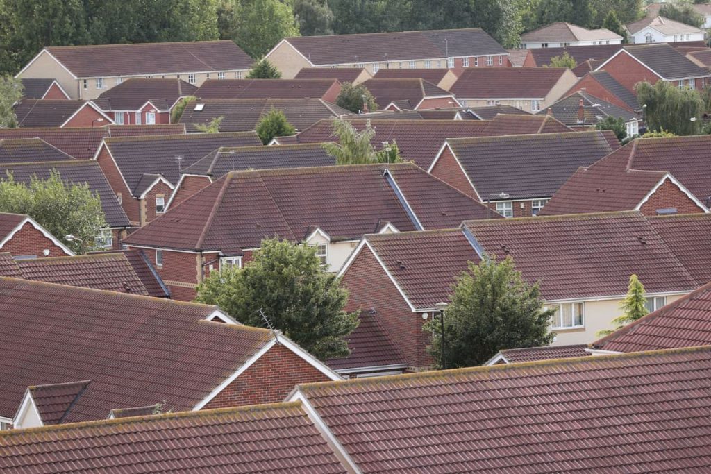 UK house prices stagnant amid high mortgage costs – London Evening Standard