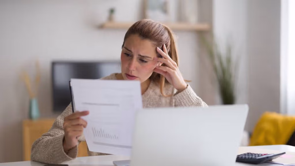 Lloyds and Halifax mortgage alert for group ‘delaying plans’
