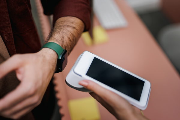 Belgians have little confidence in AI-driven payments; the bank card remains king