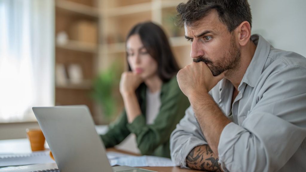Here’s What Happens When You Miss a Buy Now, Pay Later Payment in 2026