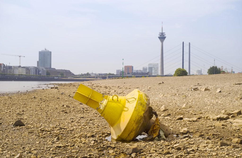 German investors engage firms on Rhine low water levels