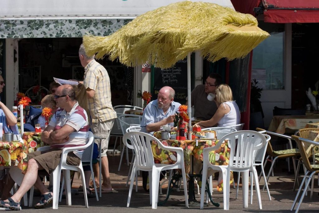 Business growth accelerates to four-month high amid hot weather boost
